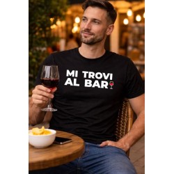 uomo al bar con maglietta mi trovi al bar t shirt divertente aperitivo