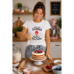 modella con maglietta donna di facili dolciumi lifestyle