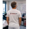 Coordinatore infermieristico con maglietta personalizzata